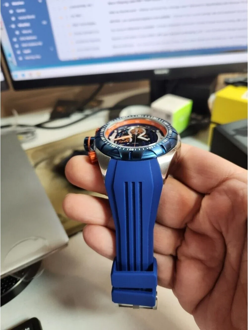 Invicta Men's 32206 Hydromax Blue Silicone Watch, 54mm (32206)